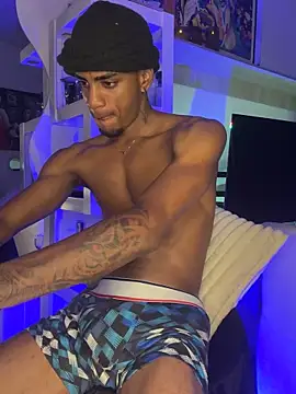 AaronCruz  online show from 4, 10, 2025