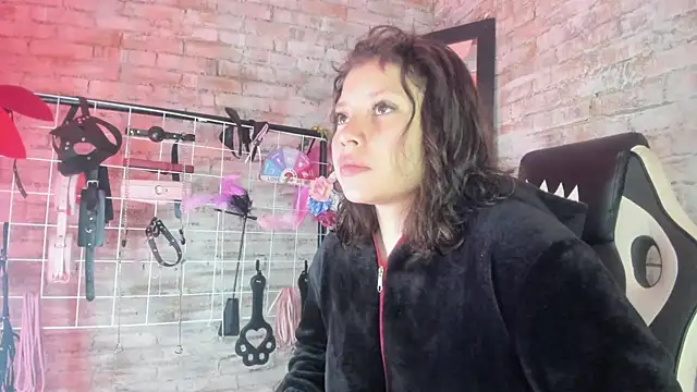 Snapshot of Cherry_xoxx chatting on 2, 11, 2025 Cherry xoxx online show from 2, 11, 2025