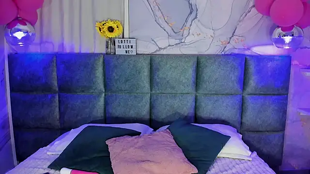 LottiCarter online show from 25, 9, 2025