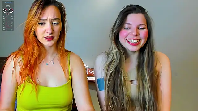 Snapshot of Annie_aww chatting on 12, 12, 2024 Annie aww online show from 12, 12, 2024