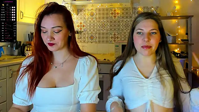 Snapshot of Annie_aww chatting on 3, 2, 2025 Annie aww online show from 3, 2, 2025