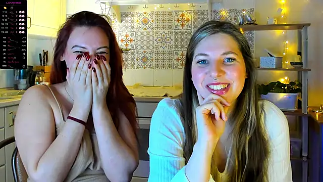 Snapshot of Annie_aww chatting on 3, 2, 2025 Annie aww online show from 3, 2, 2025