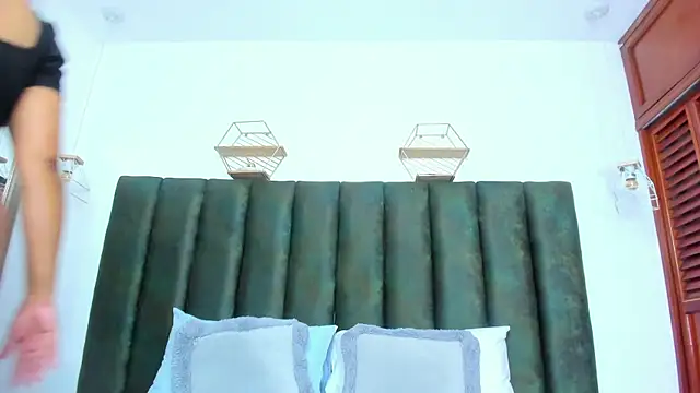 Snapshot of nahomygrey_ chatting on 17, 4, 2026 nahomygrey online show from 17, 4, 2026