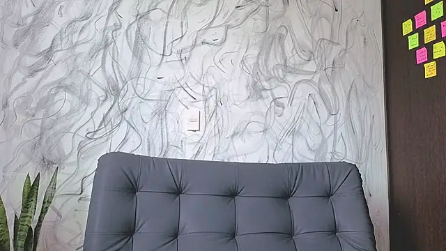 Snapshot of Saturno_v chatting on 15, 12, 2025 Saturno v online show from 15, 12, 2025