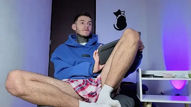 Snapshot of Saturno_v chatting on 11, 1, 2026 Saturno v online show from 11, 1, 2026