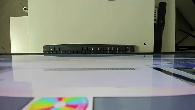 escarleth   online show from 9, 3, 2026