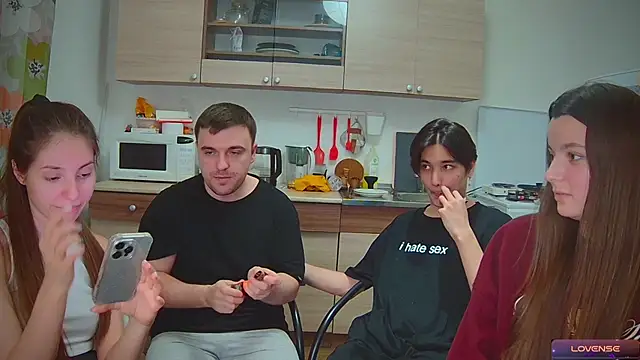 fcjuicy pussy online show from 27, 1, 2025