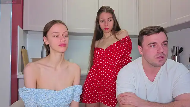 fcjuicy pussy online show from 28, 10, 2025