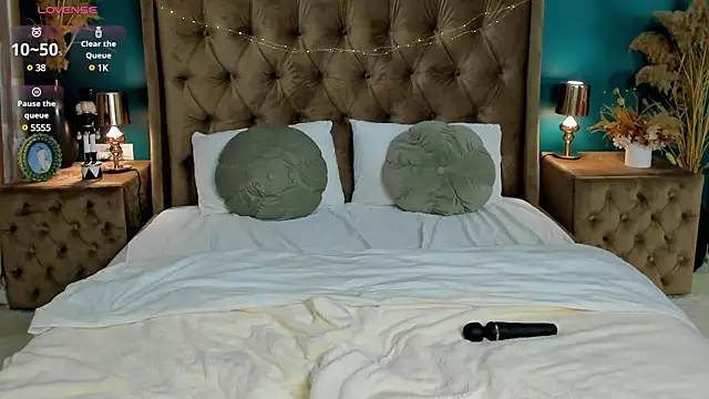 CalyMoon online show from 5, 2, 2025