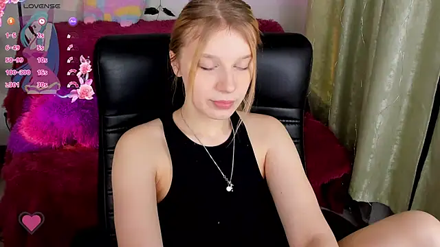 KarambaMoon online show from 1, 2, 2025