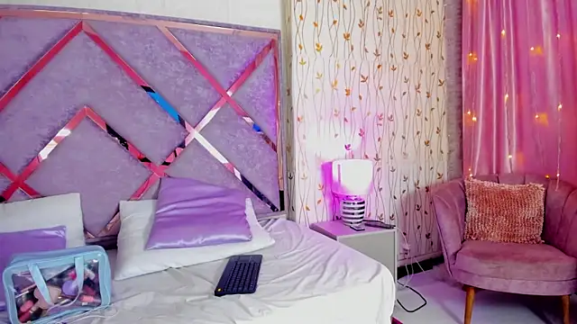 hanna  azumi online show from 6, 3, 2025