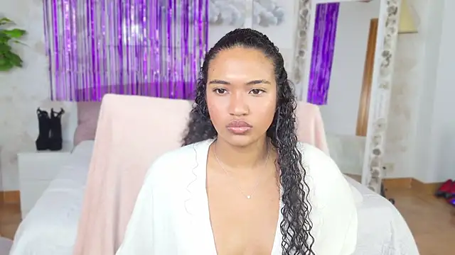 Snapshot of MilaTeenX chatting on 6, 2, 2025 MilaTeenX online show from 6, 2, 2025