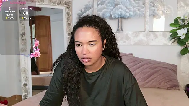 Snapshot of MilaTeenX chatting on 12, 9, 2025 MilaTeenX online show from 12, 9, 2025