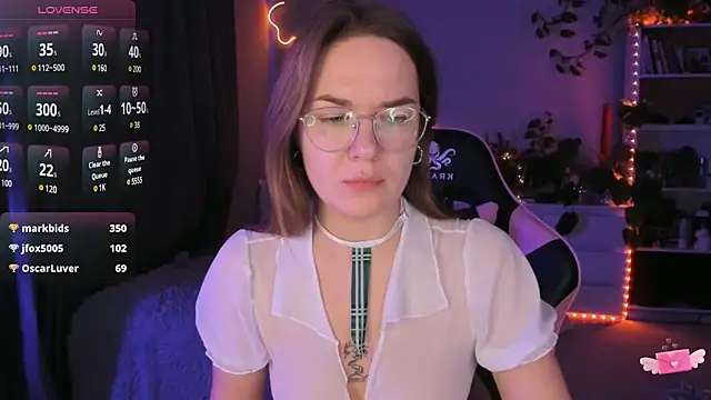 Snapshot of ami_amour_ chatting on 16, 12, 2024 ami amour online show from 16, 12, 2024