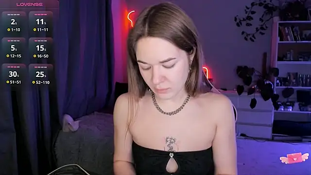 Snapshot of ami_amour_ chatting on 19, 2, 2025 ami amour online show from 19, 2, 2025