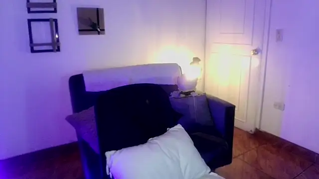 Snapshot of Emilyswan04 chatting on 22, 2, 2025 Emilyswan04 online show from 22, 2, 2025