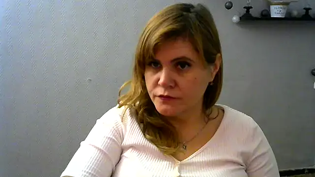 DaniellaKiss online show from 5, 2, 2025