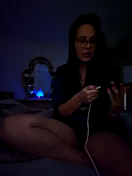 Snapshot of Liilii22 chatting on 8, 12, 2024 Liilii22 online show from 8, 12, 2024