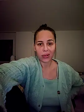 Snapshot of Liilii22 chatting on 28, 1, 2025 Liilii22 online show from 28, 1, 2025