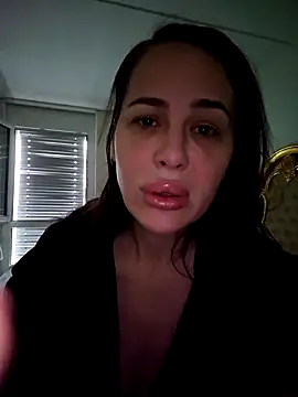 Snapshot of Liilii22 chatting on 1, 2, 2025 Liilii22 online show from 1, 2, 2025