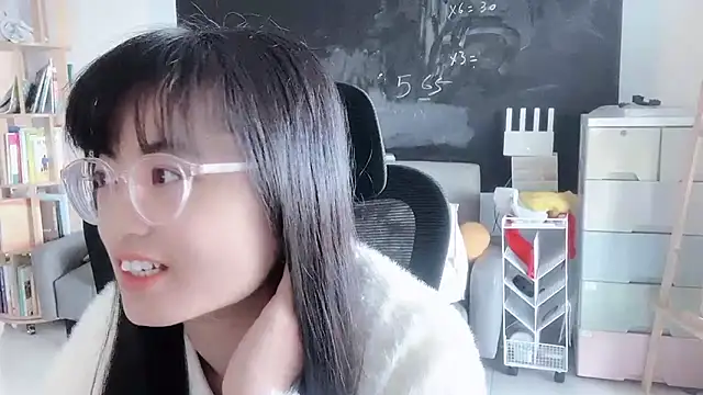 Snapshot of Honey-cici chatting on 15, 12, 2025 Honey-cici online show from 15, 12, 2025