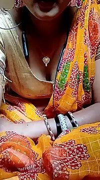 Snapshot of annaya_sweet chatting on 4, 2, 2025 annaya sweet online show from 4, 2, 2025