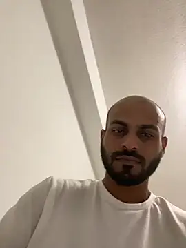 Snapshot of islandvybee55 chatting on 14, 12, 2024 islandvybee55 online show from 14, 12, 2024