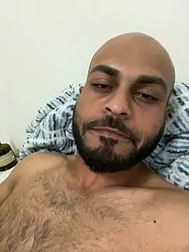 Snapshot of islandvybee55 chatting on 17, 2, 2025 islandvybee55 online show from 17, 2, 2025