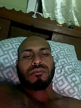 Snapshot of islandvybee55 chatting on 23, 12, 2025 islandvybee55 online show from 23, 12, 2025