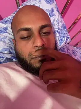 islandvybee55 online show from 24, 2, 2026