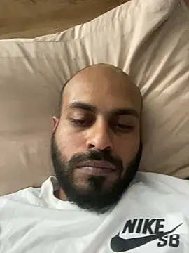 islandvybee55 online show from 15, 4, 2026