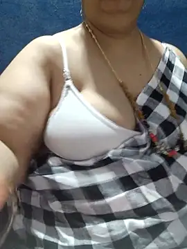 Snapshot of tamilthanushri chatting on 18, 4, 2026 tamilthanushri online show from 18, 4, 2026