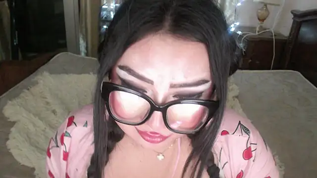 cutie sakura online show from 9, 3, 2025