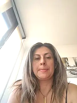 Latiinvenushot online show from 25, 3, 2026