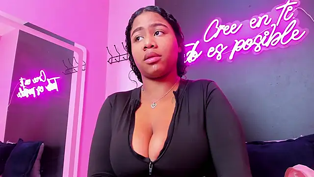 Sofi Fox  online show from 4, 3, 2025