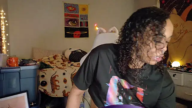 Snapshot of loveluna8 chatting on 13, 2, 2025 loveluna8 online show from 13, 2, 2025