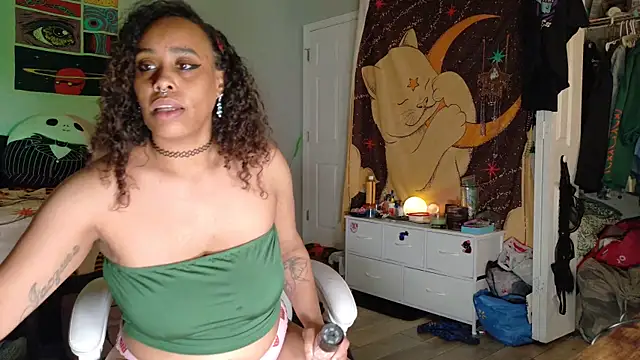 Snapshot of loveluna8 chatting on 23, 2, 2025 loveluna8 online show from 23, 2, 2025