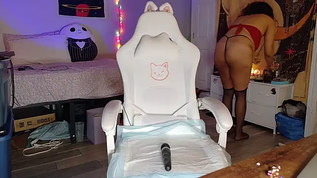 Snapshot of loveluna8 chatting on 24, 2, 2025 loveluna8 online show from 24, 2, 2025