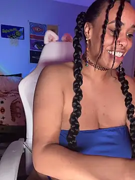 Snapshot of loveluna8 chatting on 5, 3, 2025 loveluna8 online show from 5, 3, 2025