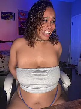 Snapshot of loveluna8 chatting on 12, 3, 2025 loveluna8 online show from 12, 3, 2025