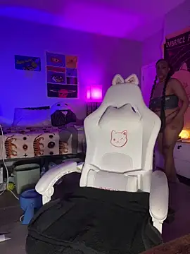 Snapshot of loveluna8 chatting on 15, 3, 2025 loveluna8 online show from 15, 3, 2025