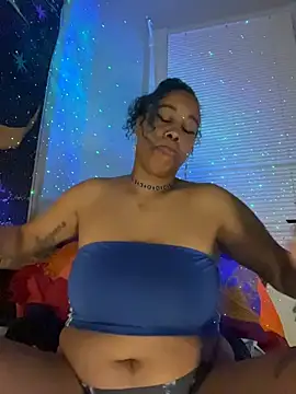 Snapshot of loveluna8 chatting on 29, 10, 2025 loveluna8 online show from 29, 10, 2025