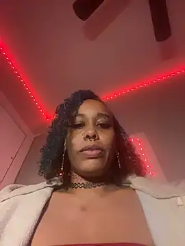 Snapshot of loveluna8 chatting on 31, 10, 2025 loveluna8 online show from 31, 10, 2025