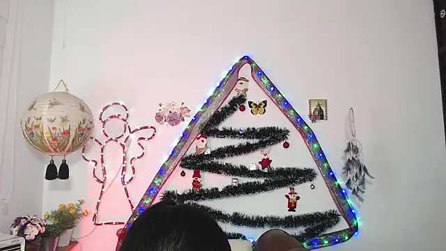 Snapshot of FernandaEloisa chatting on 27, 12, 2024 FernandaEloisa online show from 27, 12, 2024