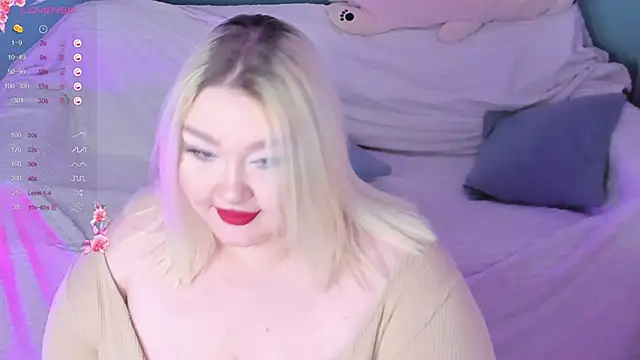 Snapshot of LilyBelll chatting on 15, 2, 2025 LilyBelll online show from 15, 2, 2025