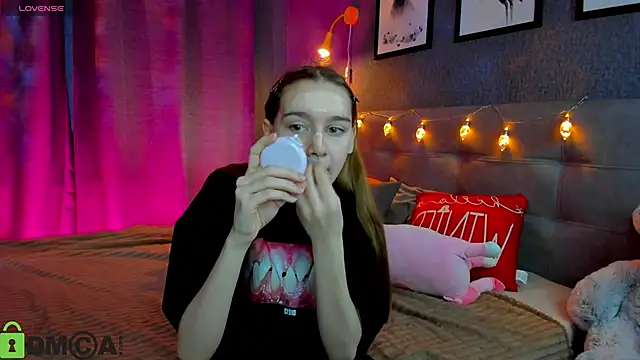 Lesi Moonie01 online show from 22, 12, 2025