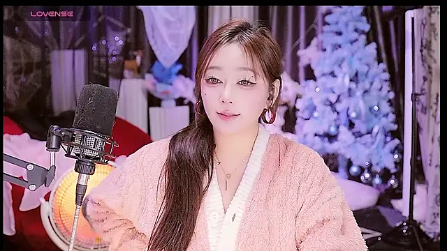 Missy Nana21 online show from 4, 1, 2025