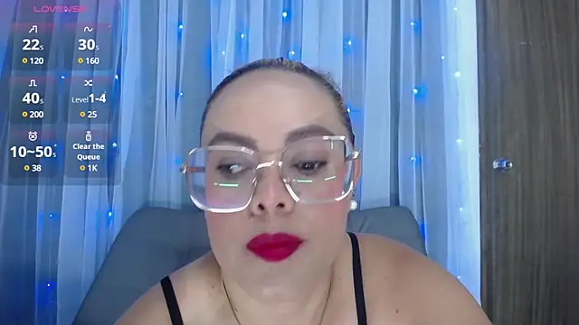 Snapshot of AdelyGinn chatting on 22, 12, 2024 AdelyGinn online show from 22, 12, 2024