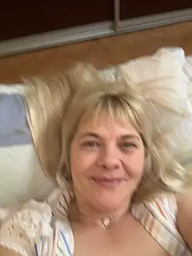 Snapshot of Lia_Laguna77 chatting on 11, 2, 2025 Lia Laguna77 online show from 11, 2, 2025
