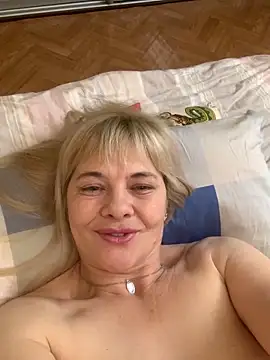 Snapshot of Lia_Laguna77 chatting on 16, 2, 2025 Lia Laguna77 online show from 16, 2, 2025